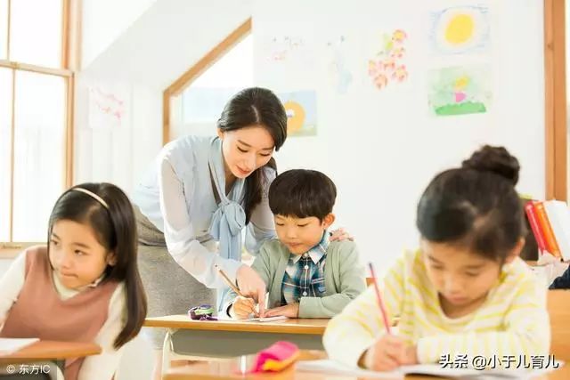 雙語環(huán)境對孩子心理發(fā)展的積極影響研究，積極效應(yīng)與成長促進(jìn)