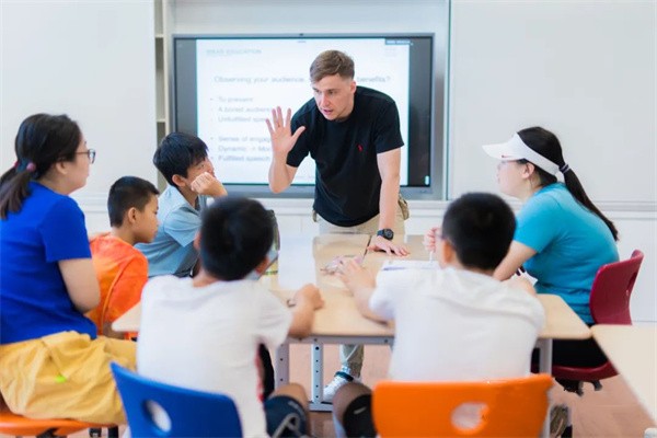 雙語學校學生興趣的激發(fā)策略