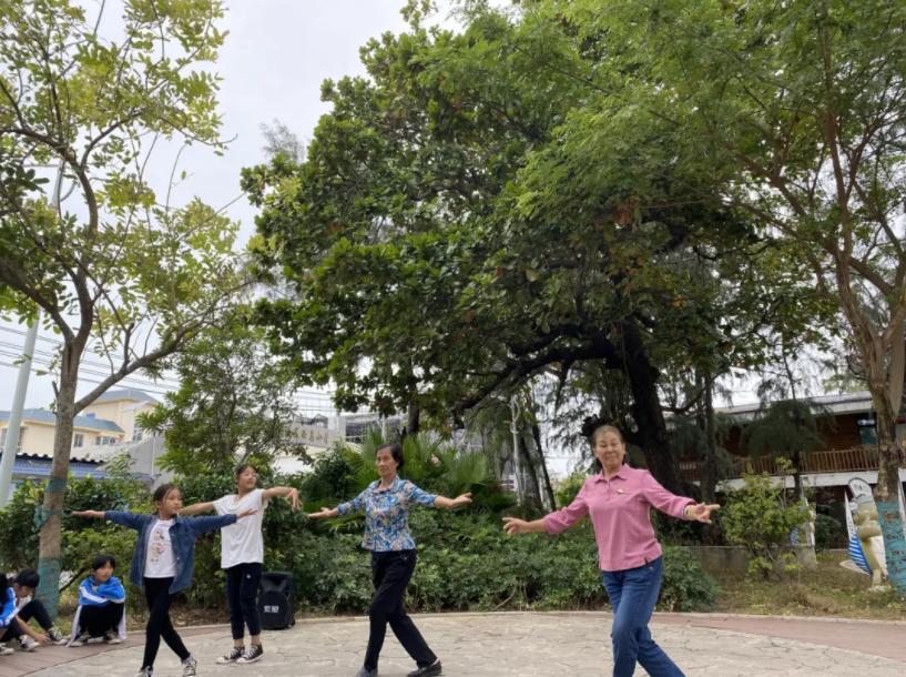 如何在雙語教學(xué)中提高課堂參與度