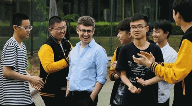 如何在雙語課堂中有效整合多媒體資源