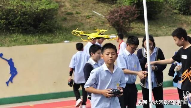 雙語教學(xué)如何培養(yǎng)學(xué)生的創(chuàng)新思維