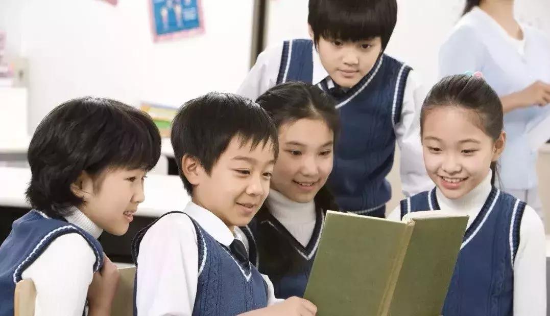 雙語(yǔ)教學(xué)如何培養(yǎng)學(xué)生的演講與辯論能力