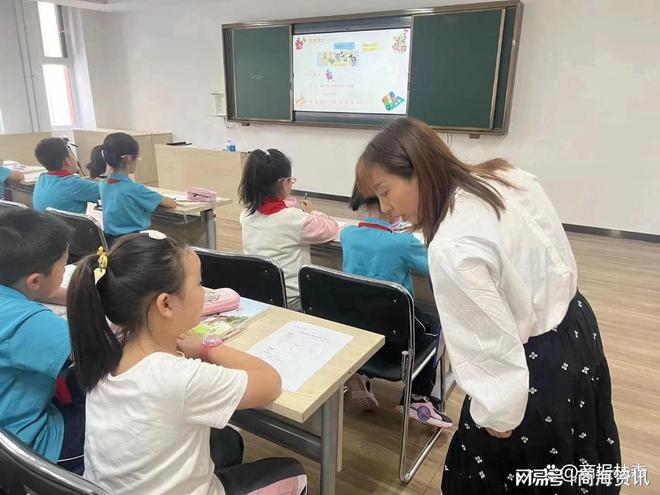 雙語(yǔ)教學(xué)理論在課堂實(shí)踐中的應(yīng)用