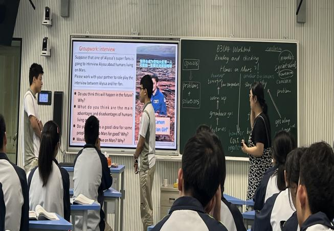 課堂互動(dòng)對(duì)雙語教學(xué)效果的影響探究
