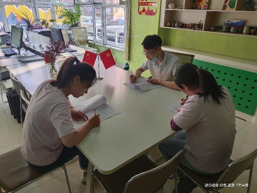社會(huì)文化理論對(duì)雙語(yǔ)教學(xué)的實(shí)踐指導(dǎo)