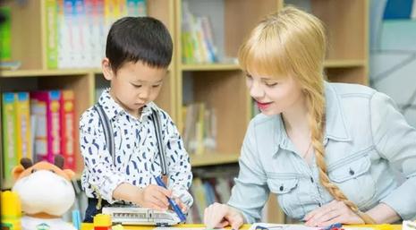 雙語教學(xué)，如何強(qiáng)化學(xué)生的社會(huì)交際能力培養(yǎng)？
