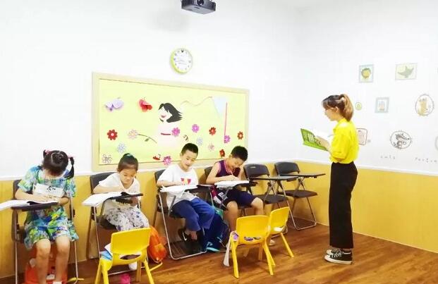 雙語教學(xué)如何提高學(xué)生的聽說讀寫能力