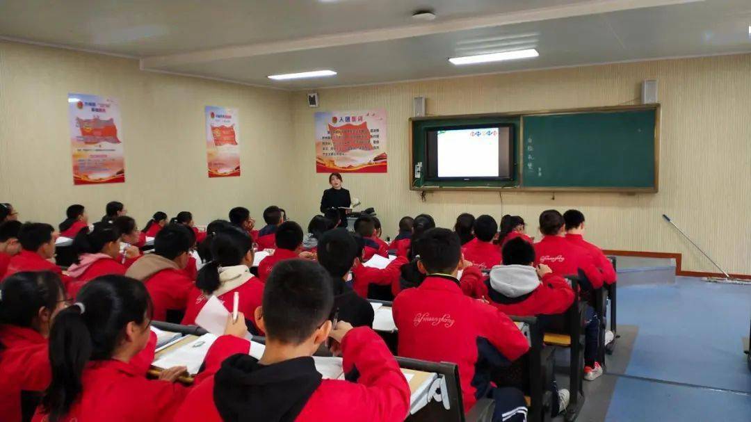 如何在雙語課堂中促進深度學(xué)習(xí)