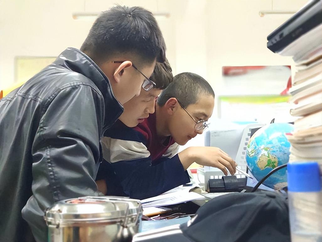 如何在雙語課堂中促進學(xué)生的深度思考