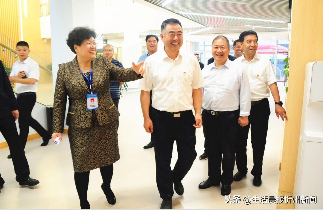 如何優(yōu)化雙語學(xué)校的師資培訓(xùn)體系