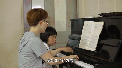 如何構(gòu)建科學(xué)的雙語課堂評估指標體系