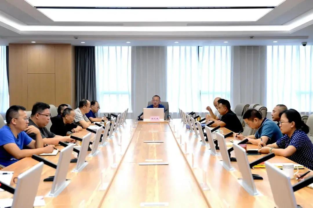 如何制定雙語教師的績效評估標準