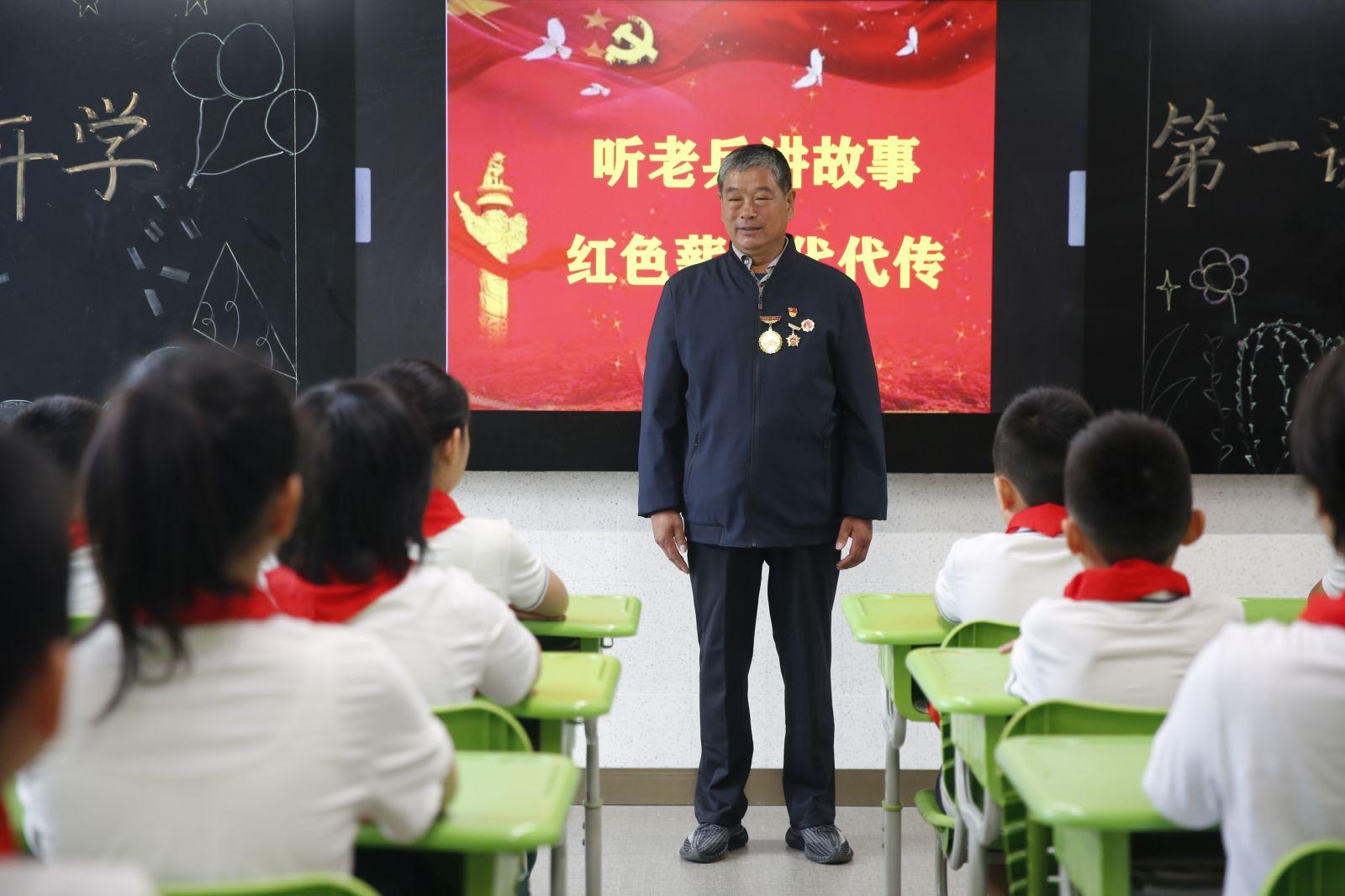如何通過培訓(xùn)提升雙語教師的課堂管理能力