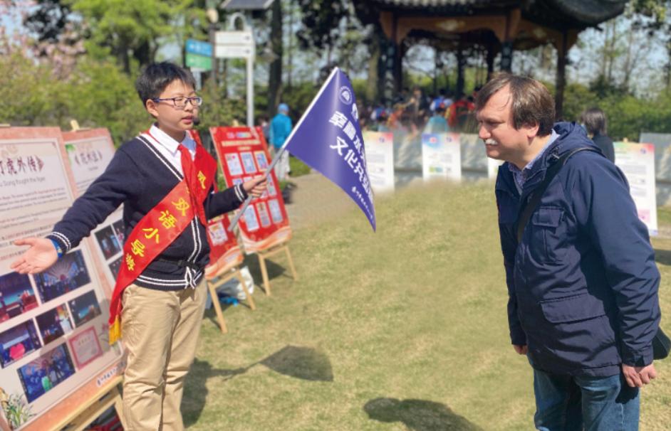 雙語教師如何通過跨學(xué)科合作提升教學(xué)質(zhì)量