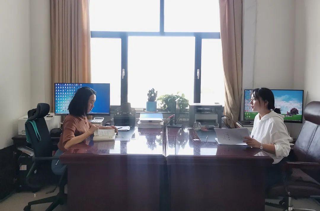 雙語教師如何利用社交媒體建立學(xué)習(xí)共同體