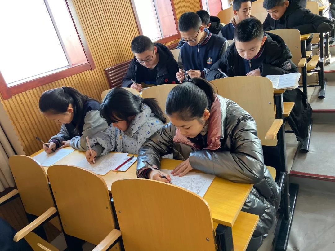 雙語教師如何通過教學(xué)反思提升教學(xué)質(zhì)量