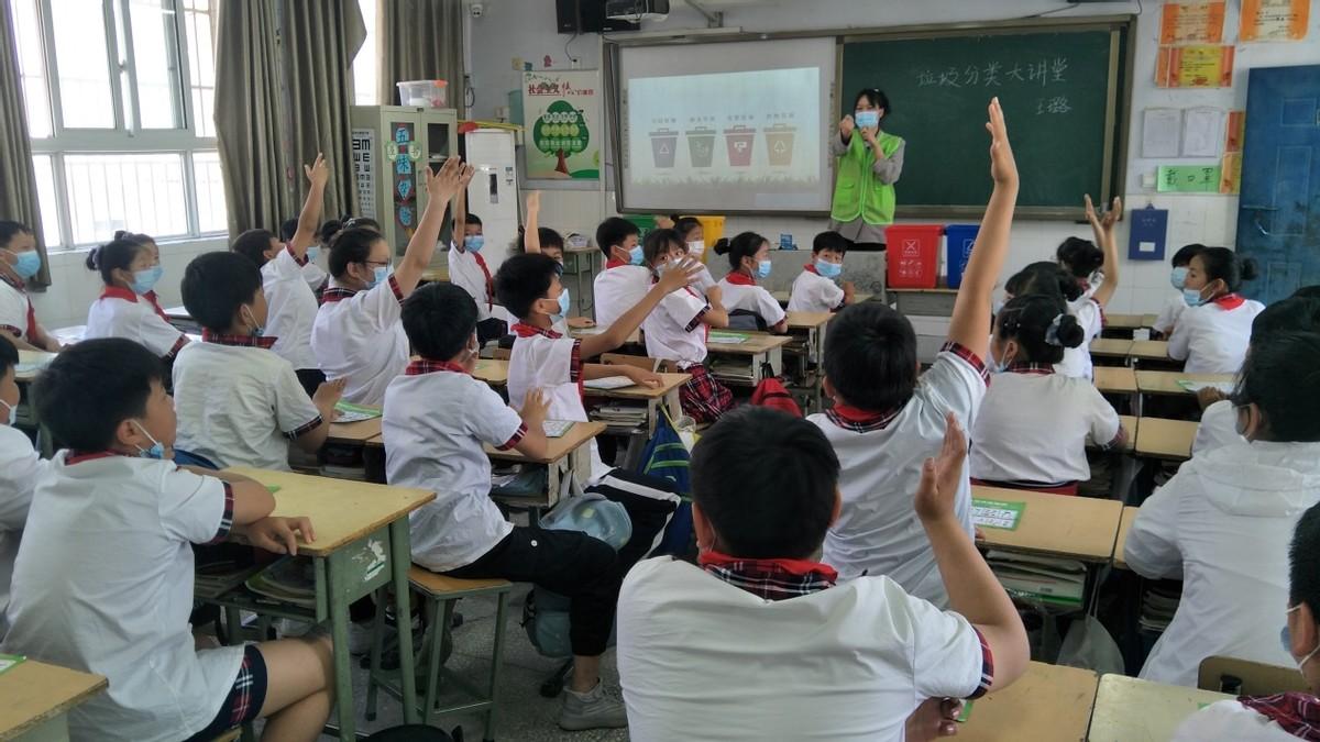 校園垃圾分類知識(shí)普及活動(dòng)，塑造綠色校園的新篇章