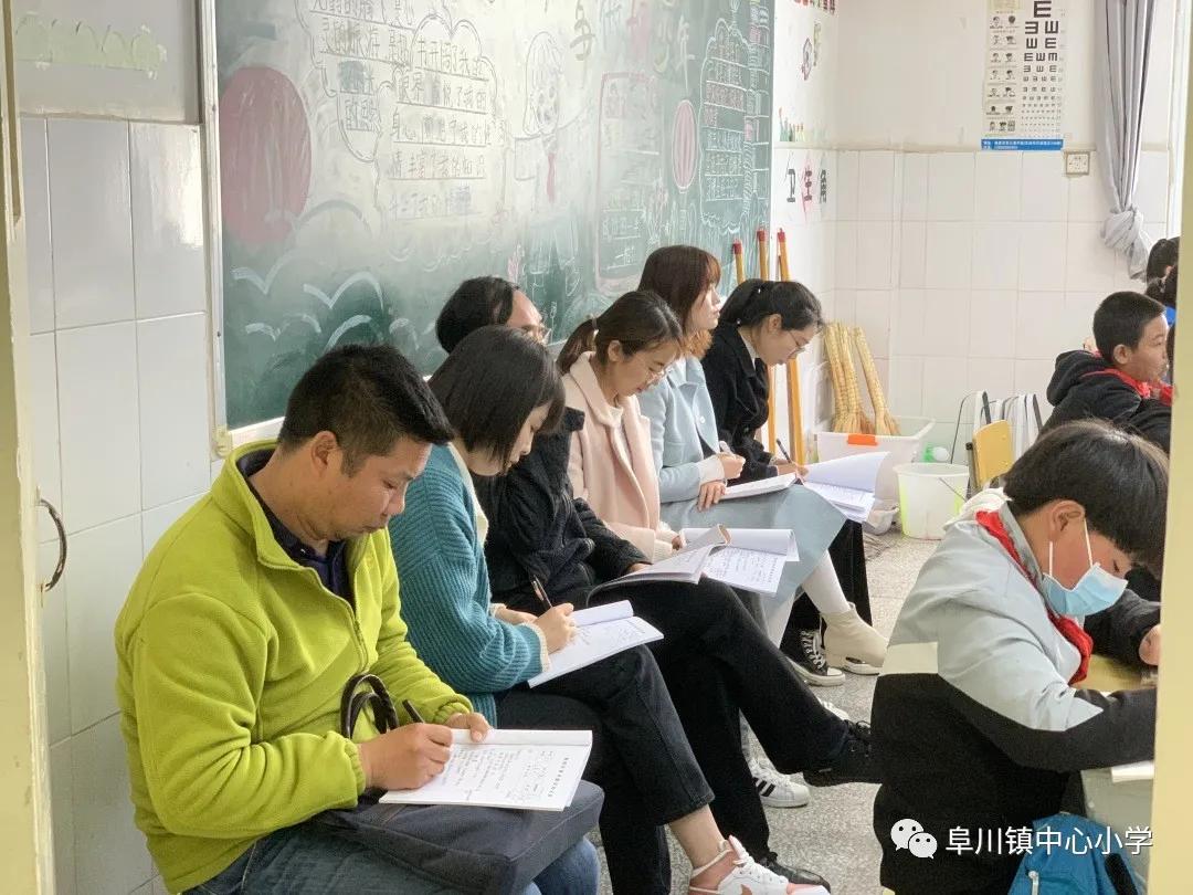教師教學(xué)公開課觀摩活動(dòng)，提升教育質(zhì)量的重要一環(huán)