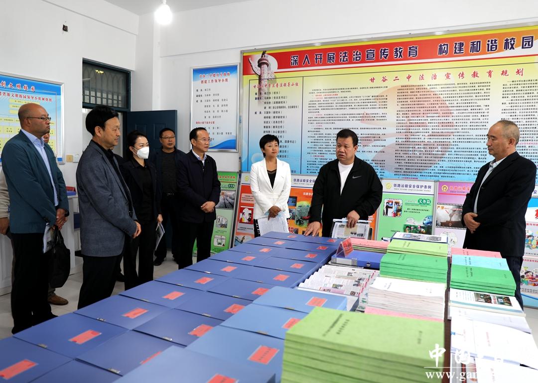 學(xué)生心理健康教育課程與教師培訓(xùn)的重要性及其策略