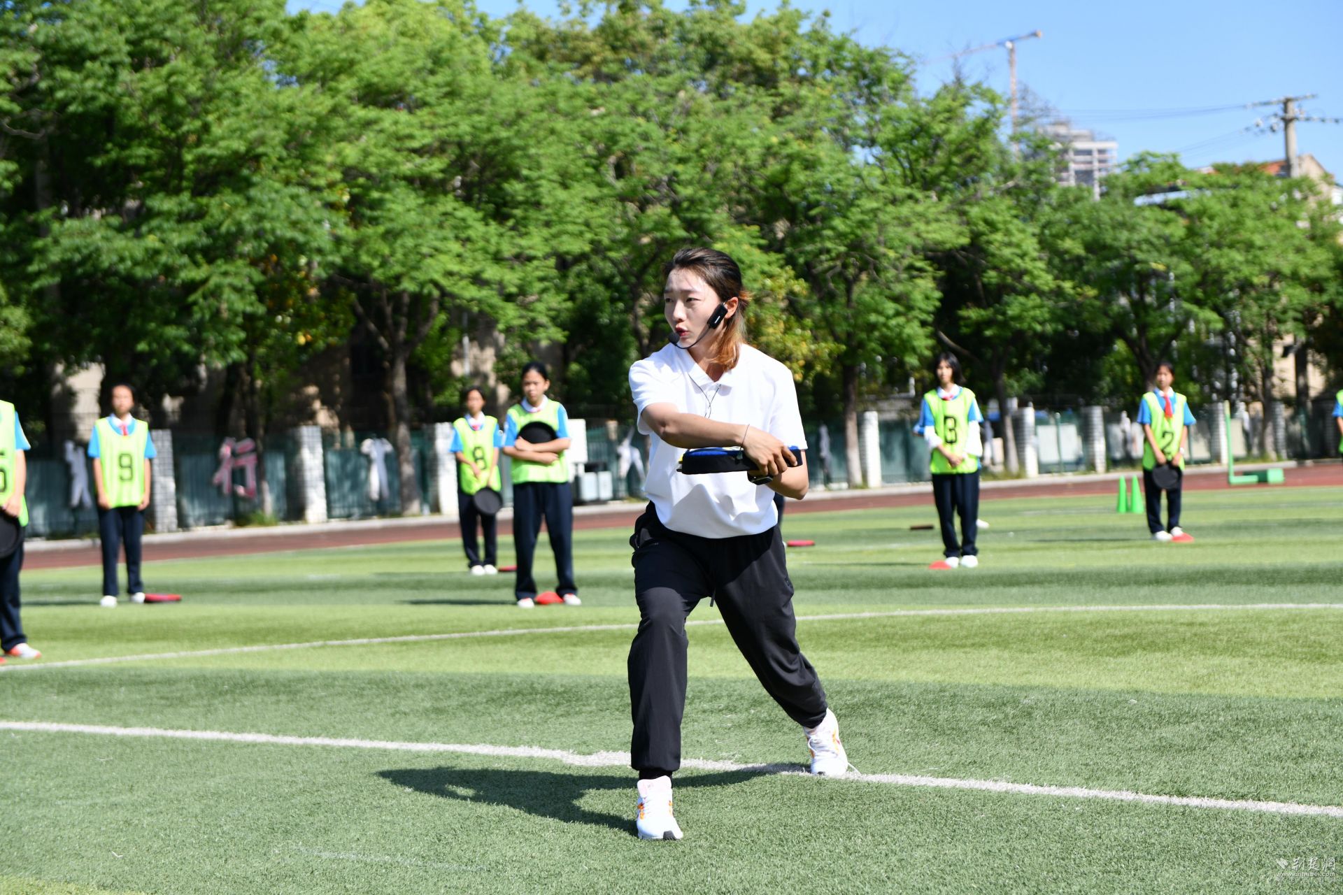 校園體育活動與教師指導(dǎo)能力提升，相互促進(jìn)，共鑄健康未來