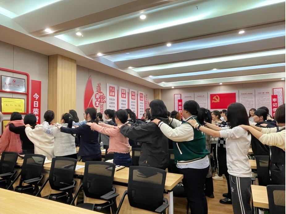 學(xué)生心理健康教育課程與教師心理輔導(dǎo)技能的重要性及其實踐