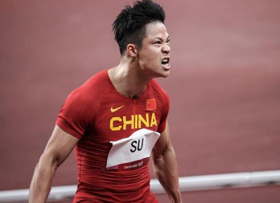 學(xué)生生涯規(guī)劃指導(dǎo)與學(xué)校生涯規(guī)劃指導(dǎo)與學(xué)生職業(yè)規(guī)劃關(guān)系研究