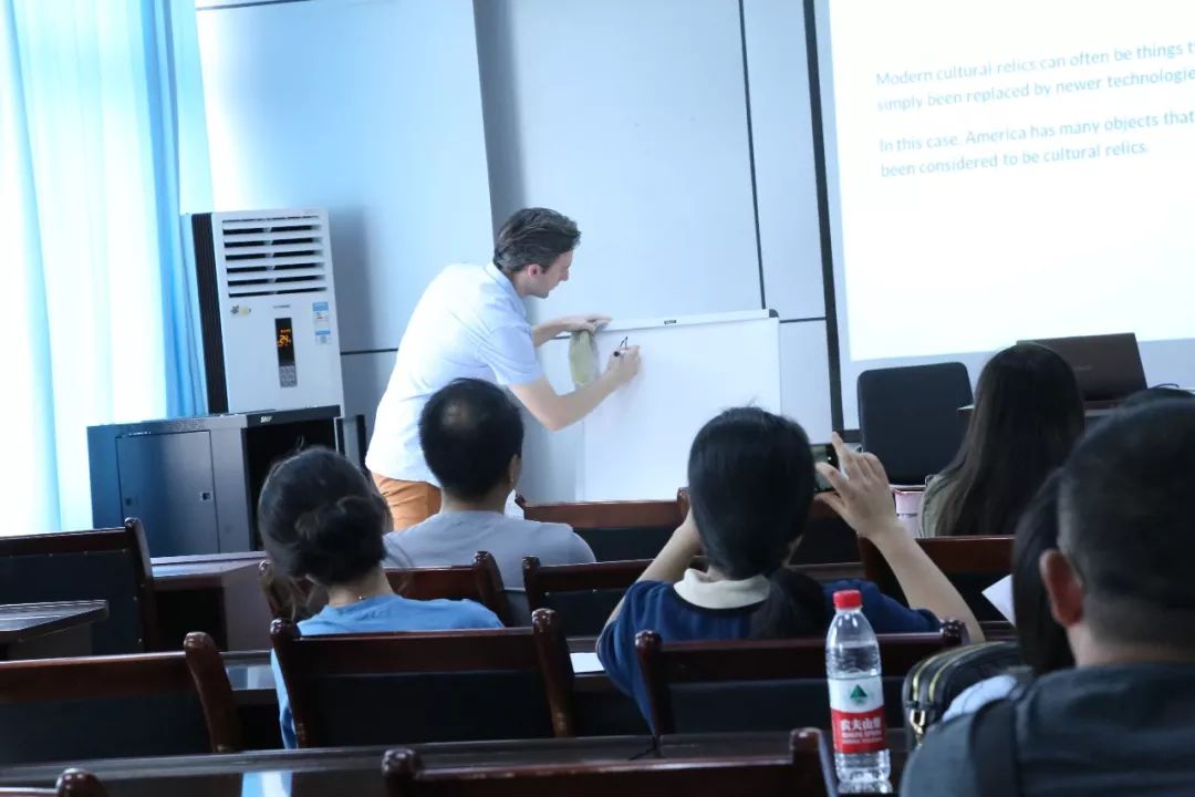 教師培訓(xùn)，專業(yè)成長的嶄新篇章啟動儀式