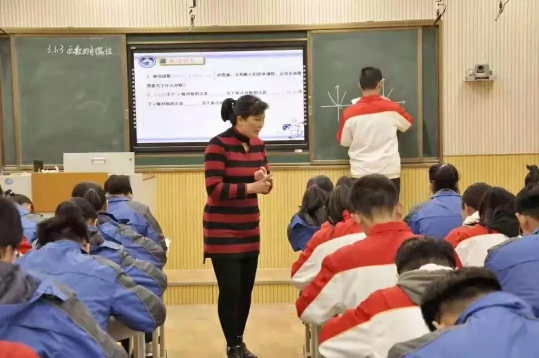 拓寬教師教學(xué)視野，新知識(shí)的獲取途徑