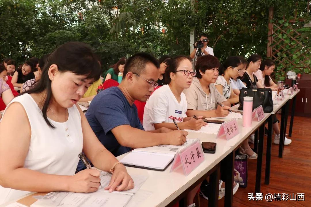 新知識獲取，拓寬教師教學(xué)視野的途徑