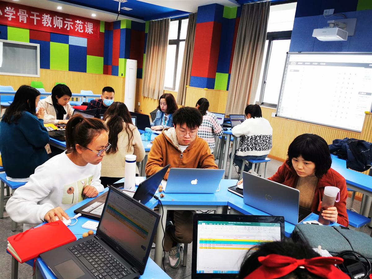 技能重塑，教育新時代的教師轉(zhuǎn)型