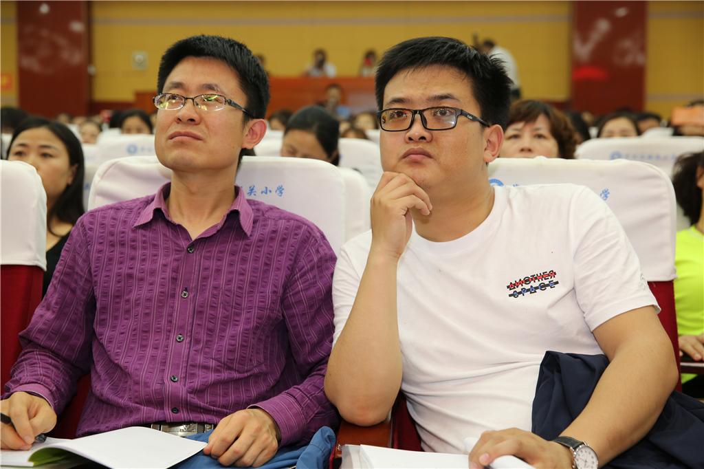 教師創(chuàng)新潛能激發(fā)，研討的力量之道