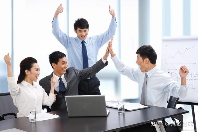 教師領(lǐng)導(dǎo)力如何幫助團(tuán)隊?wèi)?yīng)對教學(xué)中的挑戰(zhàn)