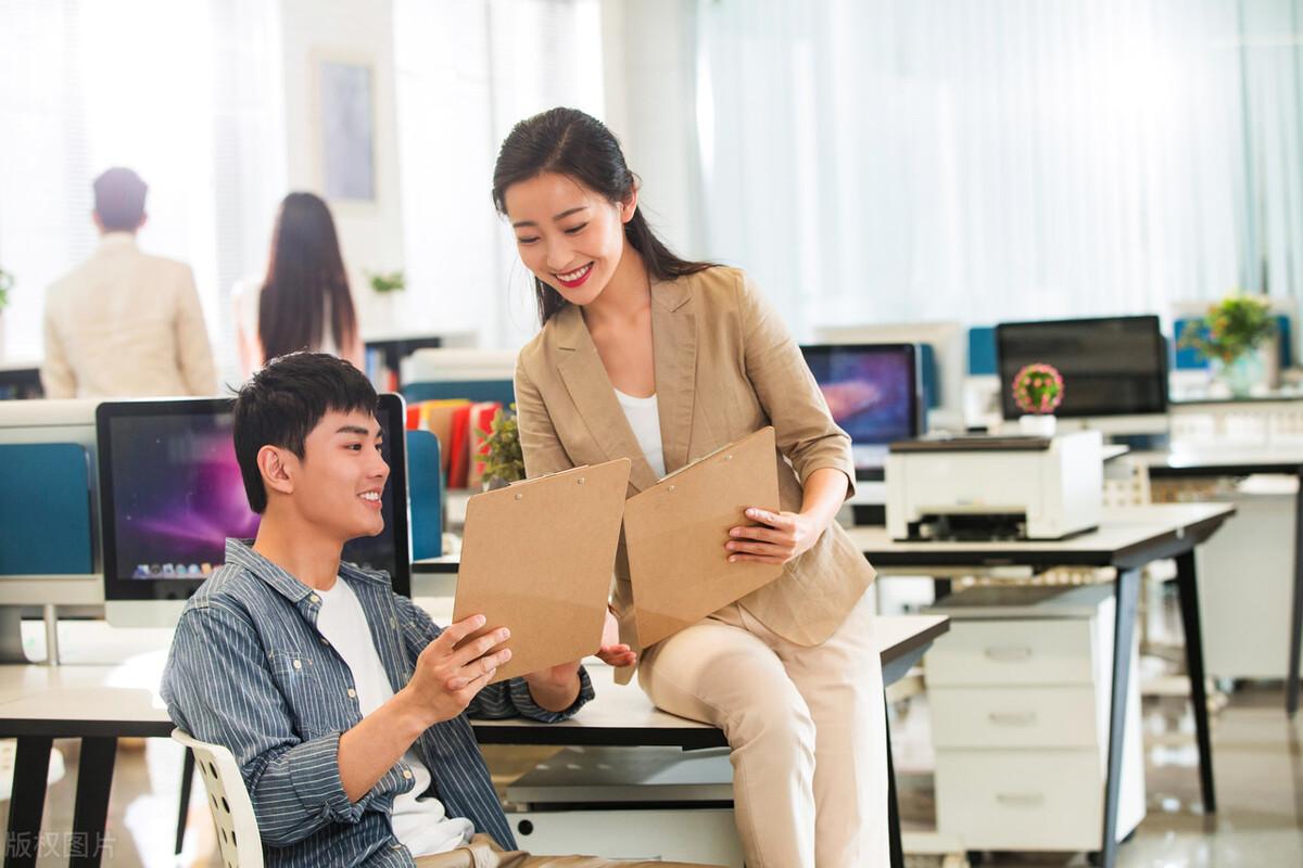 教師如何運(yùn)用情緒智力提升領(lǐng)導(dǎo)力表現(xiàn)