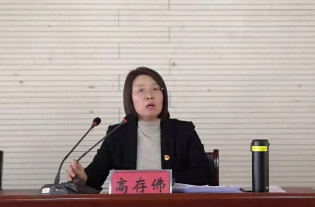 雙語教師如何通過協作解決課程設計中的問題