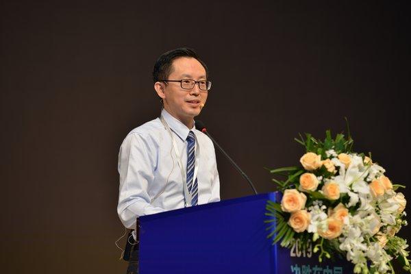 如何通過教師的自我效能感增強(qiáng)其領(lǐng)導(dǎo)力