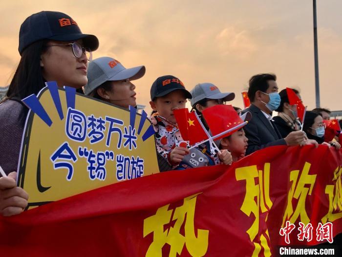 教師團(tuán)隊(duì)如何協(xié)調(diào)多方需求，解決教學(xué)難題的挑戰(zhàn)