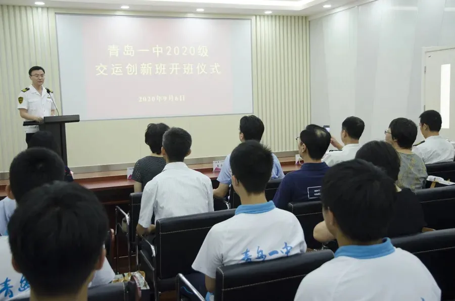 孟津雙語學(xué)校謝聰聰簡歷，教育領(lǐng)域的璀璨新星