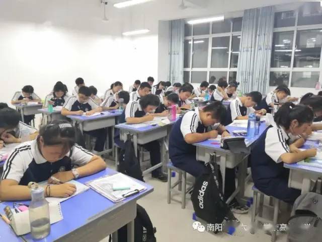 孟津雙語學校晚自習時間，探索與體驗
