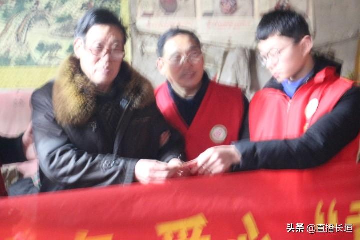學(xué)校普法講座，關(guān)注女職工權(quán)益，法律守護(hù)你我他