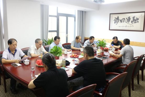 學(xué)校領(lǐng)導(dǎo)調(diào)研老年大學(xué)工作，深化發(fā)展內(nèi)涵，提升服務(wù)品質(zhì)至新高度