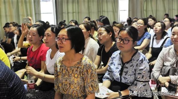 孟津雙語學(xué)校職業(yè)技術(shù)學(xué)院優(yōu)秀教師風(fēng)采展示（第二期）