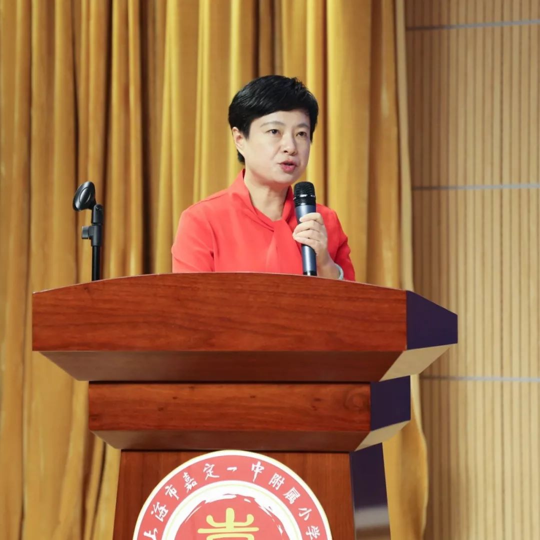嘉環(huán)人工智能學(xué)院理事會(huì)成立儀式暨一屆一次會(huì)議盛大開幕，南京聚焦智能未來(lái)