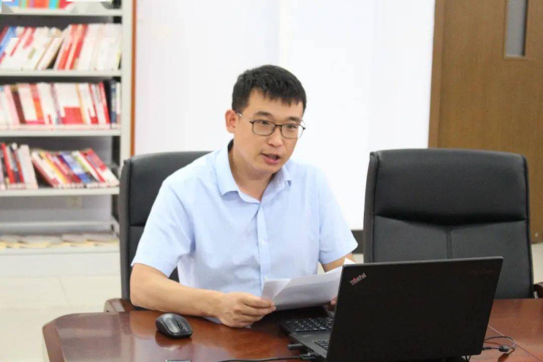 深化產(chǎn)教融合，共謀高質(zhì)量發(fā)展，學(xué)校召開新雙高建設(shè)項(xiàng)目專家報(bào)告會(huì)