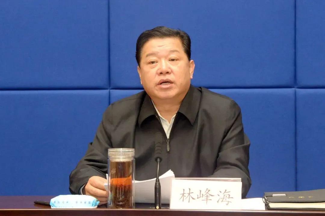 學(xué)校召開安全穩(wěn)定工作部署會(huì)，筑牢校園安全防線