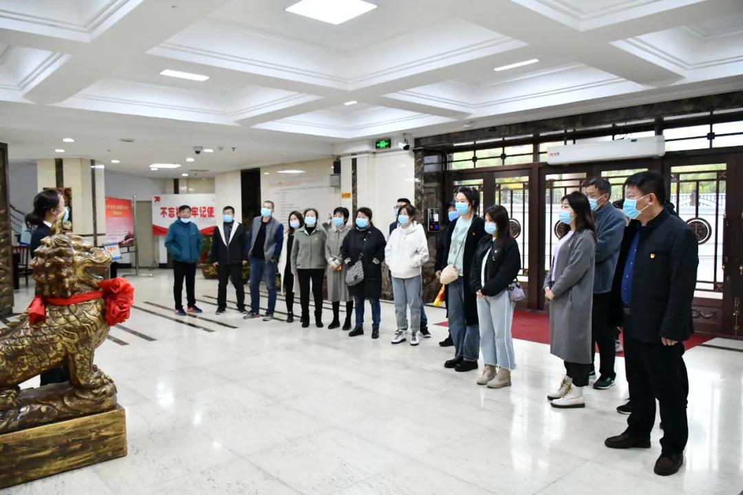 山東開放大學與我校聯(lián)合開展主題黨日教育活動，深化交流，共筑黨建新篇章