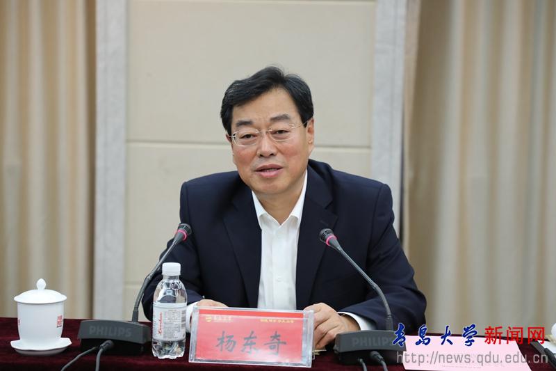 思政之光引領(lǐng)青年成長(zhǎng)之路——學(xué)院黨委副書記、院長(zhǎng)崔耕虎思政課分享紀(jì)實(shí)
