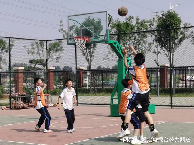 迎籃而上，追球卓越——我院教職工男子籃球隊在駐泰高校教職工籃球聯(lián)誼賽中榮獲亞軍