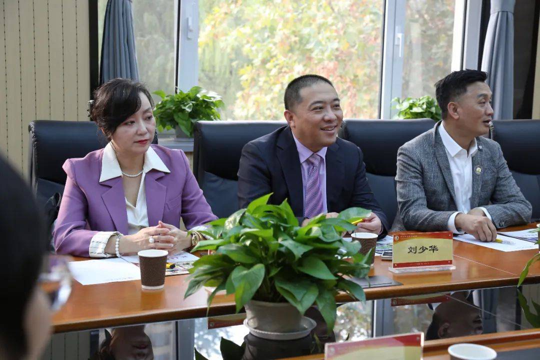 新加坡教育文化促進會來訪，深化教育文化交流與合作的新篇章