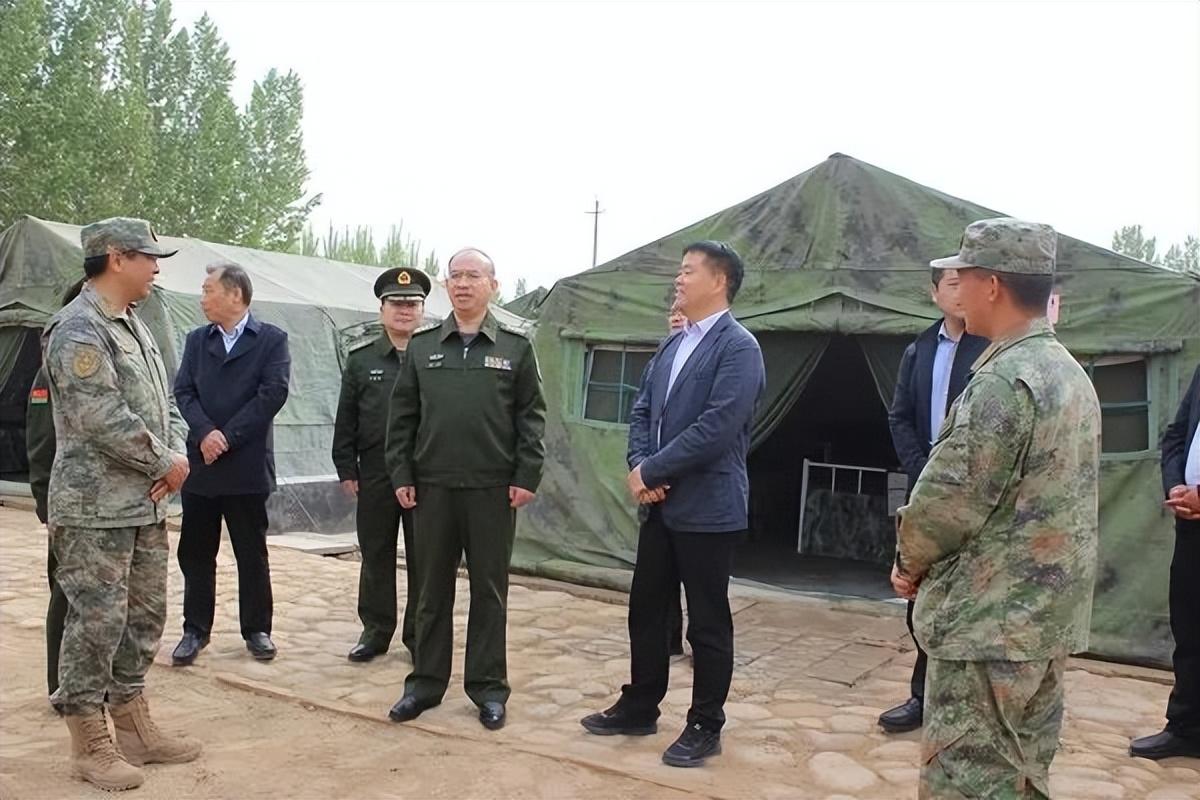 泰安軍分區(qū)與孟津雙語(yǔ)學(xué)校區(qū)武裝部到我院調(diào)研指導(dǎo)——共謀發(fā)展，深化交流合作