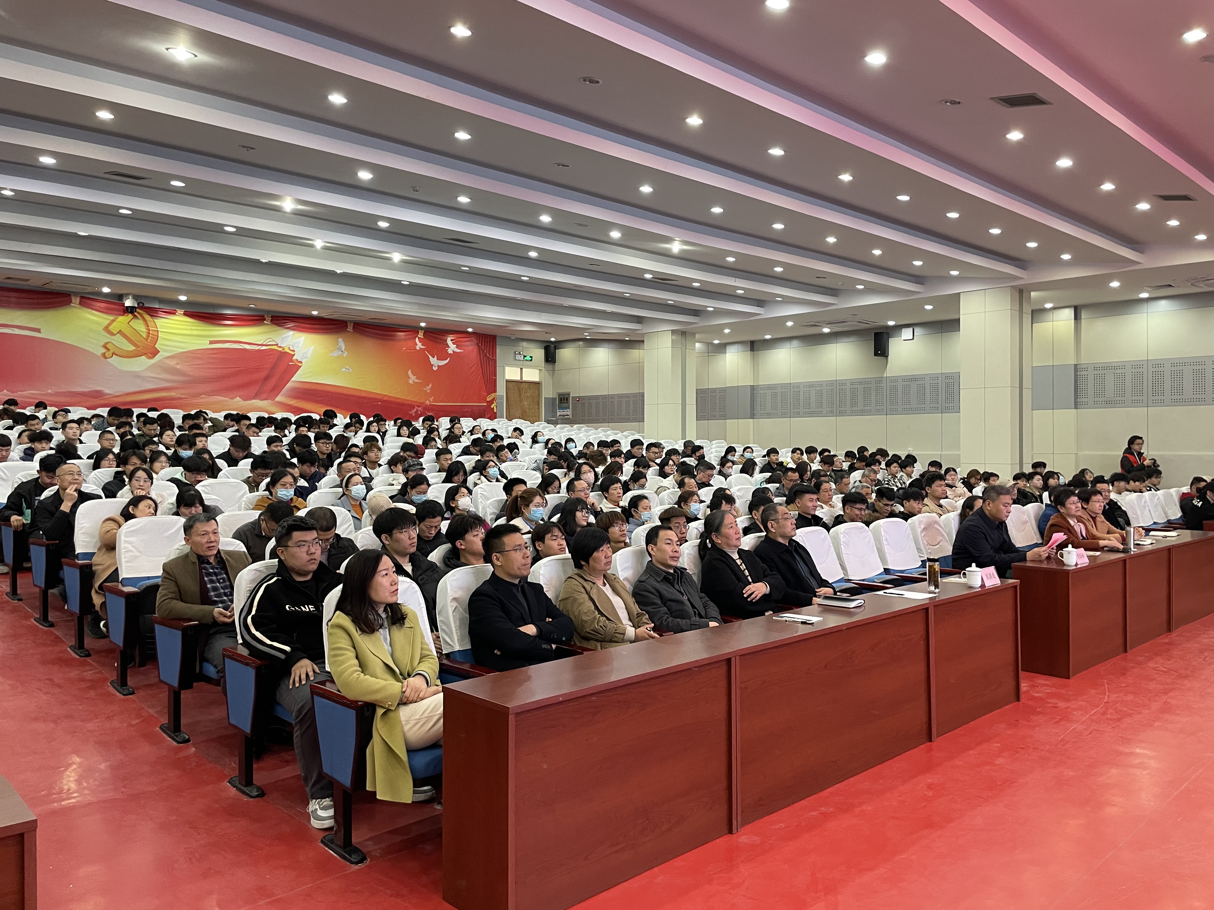 陳清奎教授專(zhuān)題報(bào)告，探索教學(xué)改革新模式